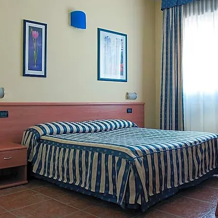 Blue Ribbon 3* Vercelli