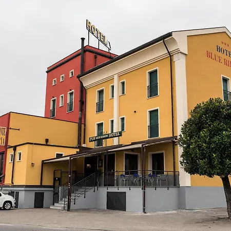 Hotel Blue Ribbon 3*
