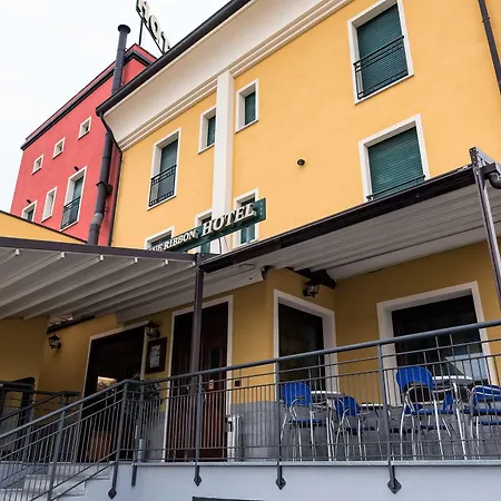Hotel Blue Ribbon 3*