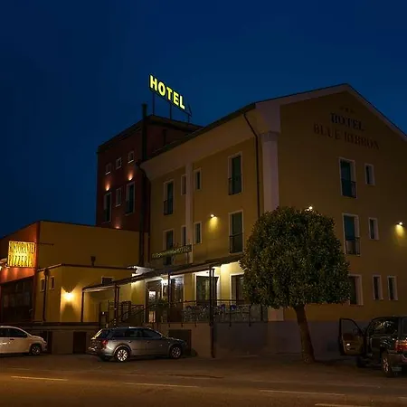 Hotel Blue Ribbon